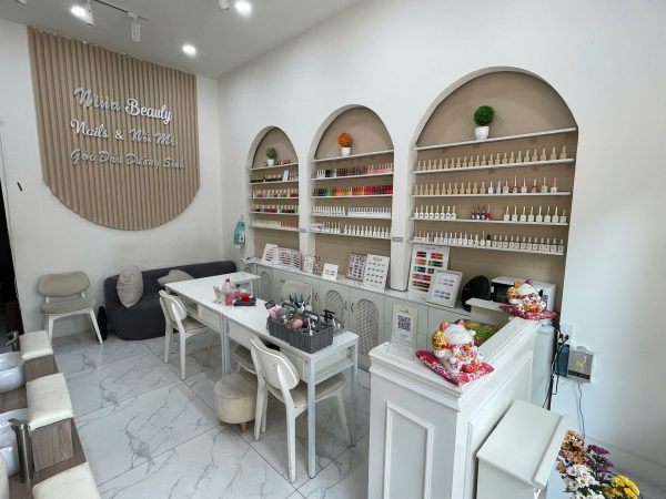 Gò Vấp ! Sang SaLon Nail – SPA decor Hiện đại & xinh xắn nằm ngay khu dân trí cao Cityland Central