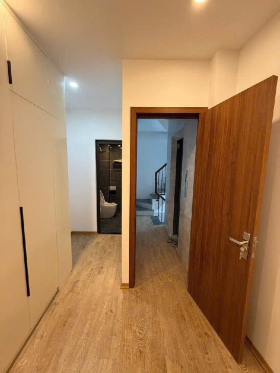BÁN NHÀ MẶT PHỐ CỰ LỘC – HÀNG XÓM ROYAL CITY – 6TẦNG THANG MÁY, MỚI TINH – HƠN 11TỶ