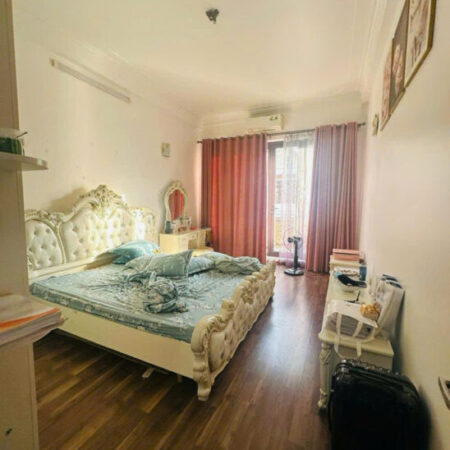 Cho thuê nhà phân lô Phạm Tuấn Tài, 50m2, 5 tầng làm văn phòng, kinh doanh, để ở