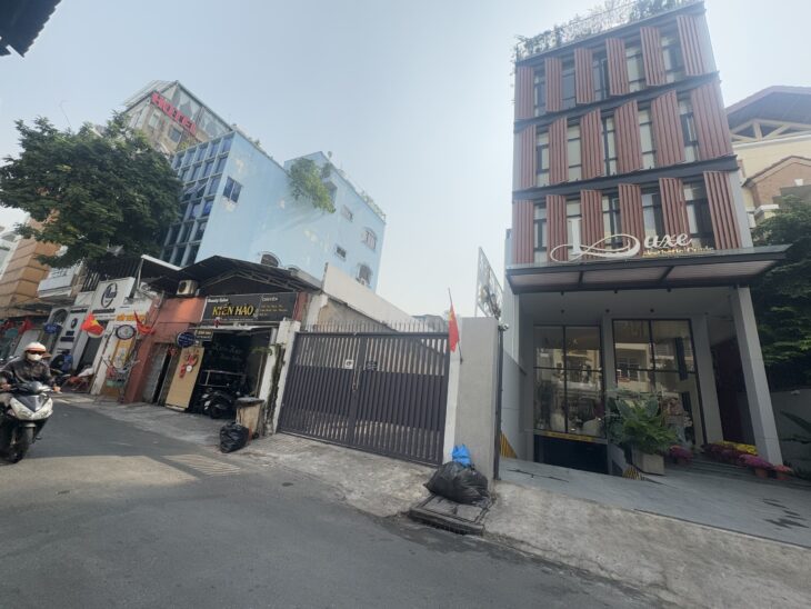 CHỦ NHIỆT BÁN GIẢM CHÀO 2 TỶ – GIÁ CHÀO TỐT NHẤT CHO ĐẦU TƯ KINH DOANH ĐA NGÀNH – MẶT TIỀN ĐINH