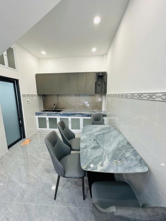 CHỈ HƠN 4 TỶ – NHÀ ĐẸP Ở NGAY 40M2 – 2 TẦNG – NGAY CHỢ TÂN TRỤ – TÂN BÌNH