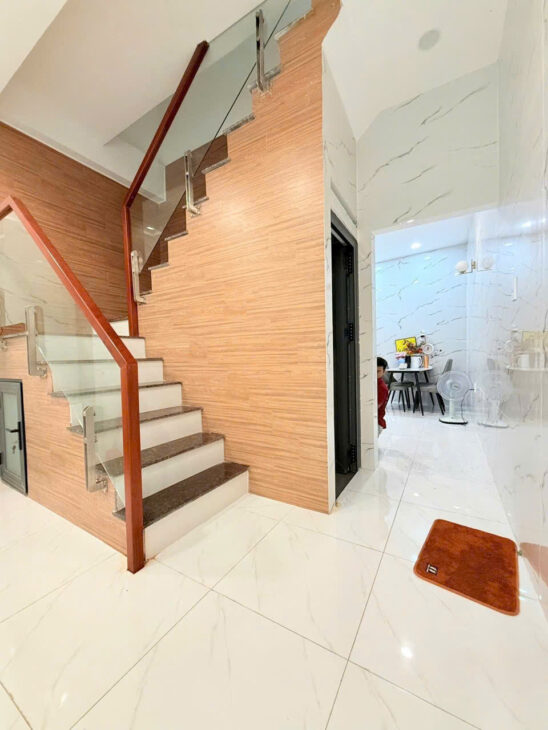 60M2 HẺM Ô TÔ – MỚI Ở NGAY – 2 TẦNG – CÔNG VIÊN LÀNG HOA GÒ VẤP- CHỈ HƠN 5 TỶ.