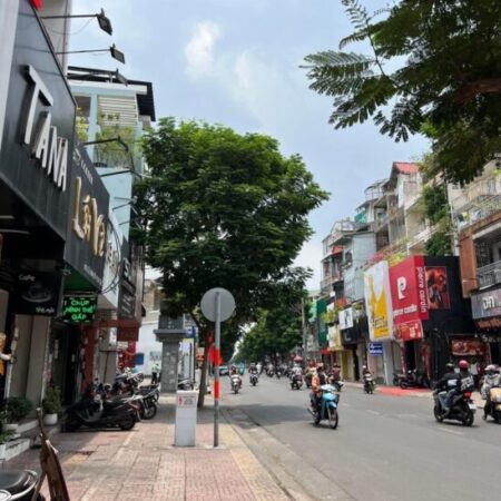 Cho thuê văn phòng tại Lê Văn Sỹ, Q.3 HCM 25 triệu, 80m2, mặt tiền 8m KM tặng ngay 5tr trong tháng