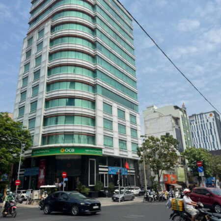 HIẾM – BUILDING 17 TẦNG NGUYỄN THỊ MINH KHAI QUẬN 1
