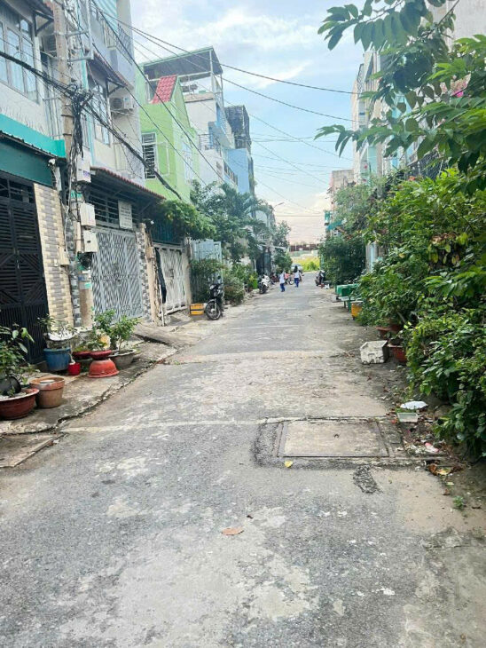 DƯỚI 3 TỶ – 55 M2 – 3 TẦNG KIÊN CỐ – HẺM XE HƠI – NGUYỄN VĂN TẠO