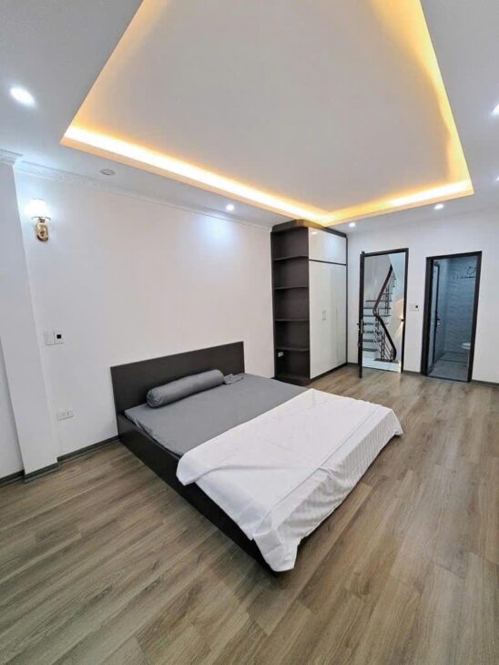 BÁN NHÀ 5 TẦNG MẶT NGÕ LĨNH NAM – HOÀNG MAI – HÀ NỘI – giá 5.6 TỶ – quyền sở hữu đất đai CHÍNH