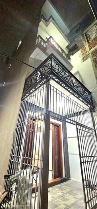 BÁN NHÀ 5 TẦNG MẶT NGÕ LĨNH NAM – HOÀNG MAI – HÀ NỘI – giá 5.6 TỶ – quyền sở hữu đất đai CHÍNH