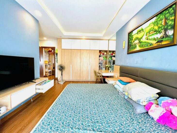 Bán nhà Mega Village Khang Điền, Quận 9, DT 75m2, 3 tầng, 3 phòng ngủ, nhỉnh 7 tỷ