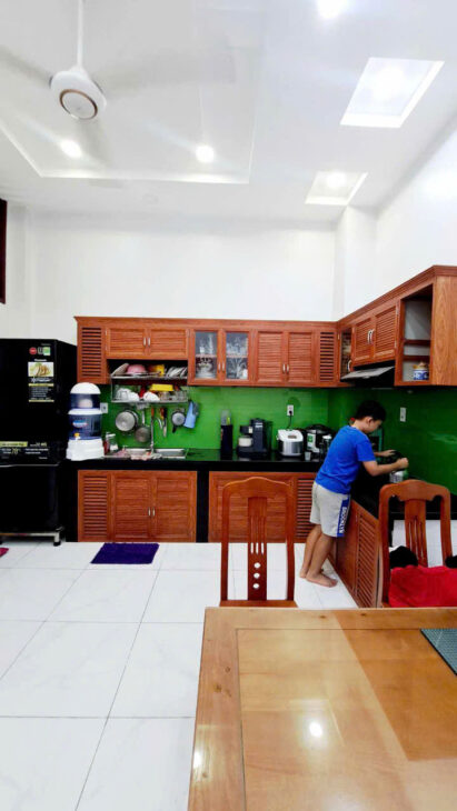 NHÀ MT Đẹp 3 Tầng 69m SHR Giá Chỉ 5 Tỷ 30 Nguyễn Ảnh Thủ Tân Chánh Hiệp Quận 12 Xe Hơi Ngủ Trong