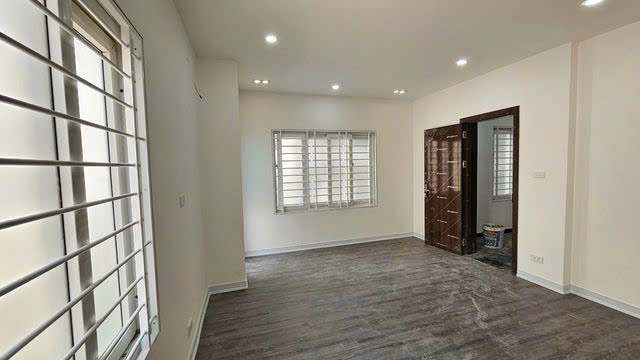 Bán nhà riêng tại Hoàng Hoa Thám, 11.5 tỷ, 53m2, 5 tầng, 7PN, dòng tiền, Tây Hồ, Hà Nội