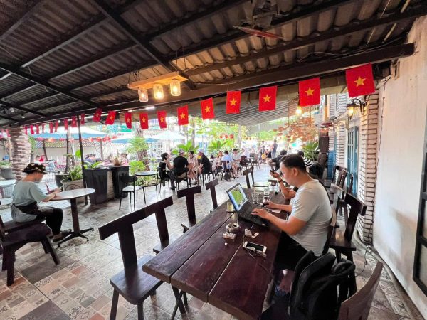 Gò Vấp ! SANG NHƯỢNG QUÁN Cafe S/VƯỜN 500m2 ( 20m x 27m ), MB thuê chỉ 37 tr / tháng, Liên hệ: