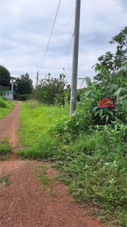 bán nhà cấp 4 với dt đất rộng phù hợp xây dựng nhà nghỉ dưỡng. gần đập thủy điện