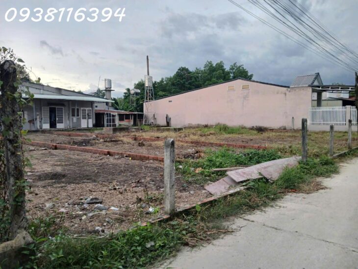 Cần bán gấp 2 mảnh đất thổ cư ngay gần đường Cách Mạng Tháng 8, trung tâm TP. Tây Ninh. Giá chỉ