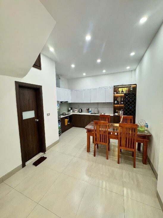 BÁN NHÀ NGUYỄN VĂN CỪ 35M2* 5 TẦNG* 6.5 TỶ, FULL NỘI THẤT