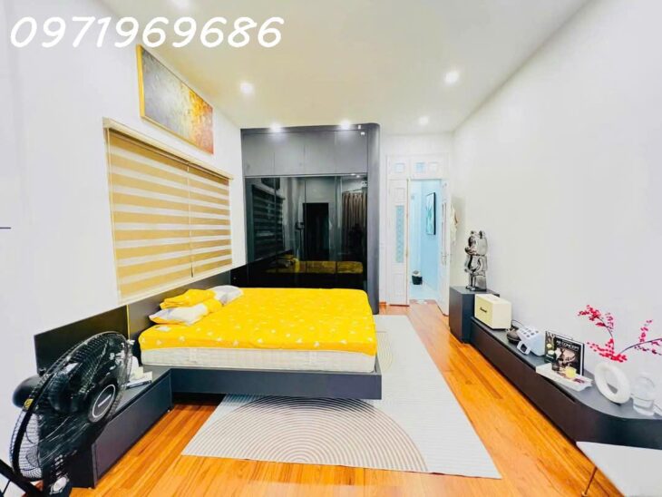 NGÕ PHỐ QUAN NHÂN – NHÀ MỚI Ở NGAY LÔ GÓC 3 MẶT THOÀNG – 41M2 – 5 TẦNG – MT 4M – GIÁ 9.5 TỶ.