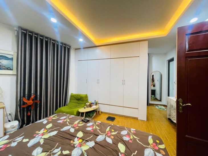 bán nhà Đống Đa 46m Láng lô góc, thang máy, ô tô vào nhà