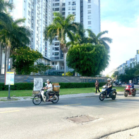 BÁN NHÀ SIÊU HOT – 40m² – 5 TẦNG – Ô TÔ VÀO NHÀ – HẺM THÔNG – KHU VIP TÂN PHÚ