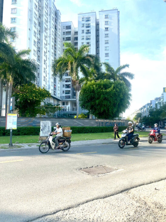 BÁN NHÀ SIÊU HOT – 40m² – 5 TẦNG – Ô TÔ VÀO NHÀ – HẺM THÔNG – KHU VIP TÂN PHÚ