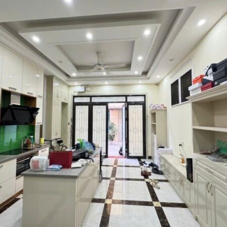 BÁN NHÀ BỒ ĐỀ 60M2* 5 TẦNG* 11.5 TỶ, Ô TÔ VÀO NHÀ, FULL NỘI THẤT