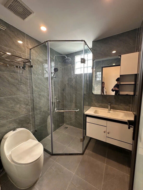 Bán nhà Lâm Du 50 m2 * 6 tầng* 13.1 tỷ, mặt phố kinh doanh, thang máy