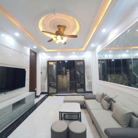 SIÊU PHẨM Hồ Tùng Mậu 35m2, 5 tầng, giá hơn 7,x tỷ nhỏ. LH: 0963.17.23.26. Ngay đầu ngõ ga tàu