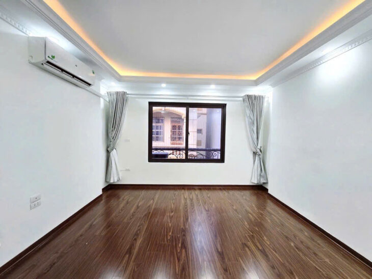BÁN NHÀ 5 TẦNG CẦU GIẤY – NỘI THẤT SANG TRỌNG – ĐẸP NHƯ BIỆT THỰ – CHỈ 8.9 TỶ