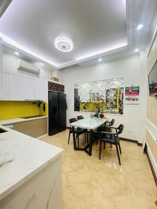 NHÀ MẶT NGÕ TRẦN QUỐC HOÀN – Ô TÔ – KINH DOANH CỰC THOÁNG – GIÁ TỐT