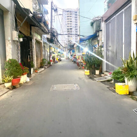 NHÀ SIÊU RẺ- PHÚ THẠNH- TÂN PHÚ- 30M2- DÀI 10M- SÁT HẺM XE HƠI- NHỈNH 2 TỶ NHÀ SIÊU RẺ- PHÚ THẠNH- TÂN PHÚ- 30M2- DÀI 10M- SÁT HẺM XE HƠI- NHỈNH 2 TỶ