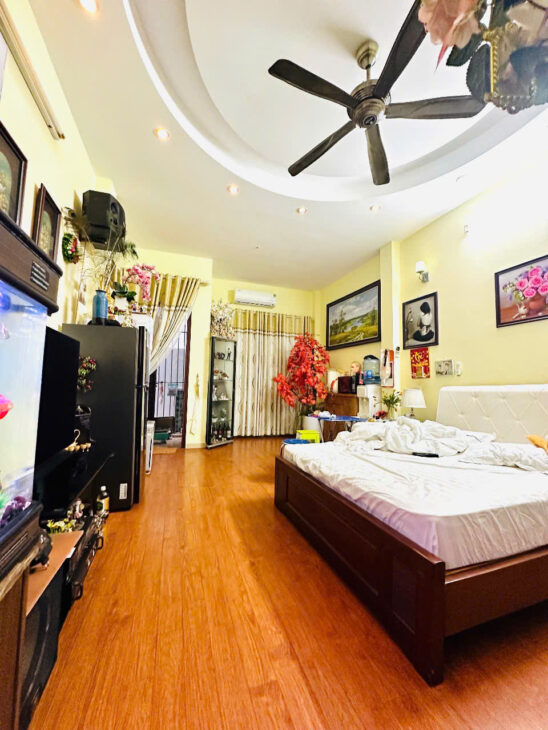 Bán nhà riêng tại Ngõ Thịnh Hào 2,ngõ thông thoáng Tôn Đức Thắng, Đống Đa, Hà Nội, 47m2, 6 Tầng,