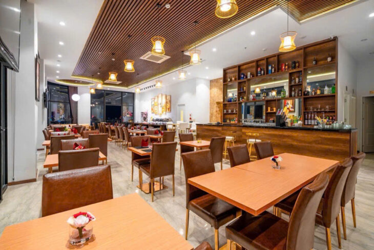 🏨BÁN KHÁCH SẠN 4 SAO LÔ GÓC 2 MẶT TIỀN – 𝑽𝒊𝒆𝒘 𝒕𝒓𝒊𝒆̣̂𝒖 đ𝒐̂, 𝑫𝒐𝒂𝒏𝒉 𝒕𝒉𝒖 𝒌𝒉𝒖̉𝒏𝒈