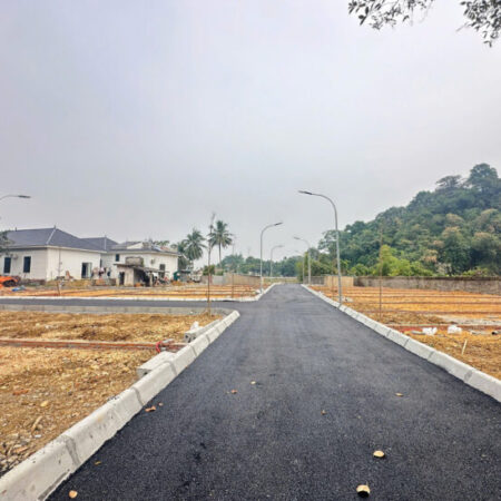 Chính chủ có lô đất đẹp cần bán tại thị trấn Ba Hàng Đồi-Lạc Thủy-Hòa Bình Chính chủ có lô đất đẹp cần bán tại thị trấn Ba Hàng Đồi-Lạc Thủy-Hòa Bình