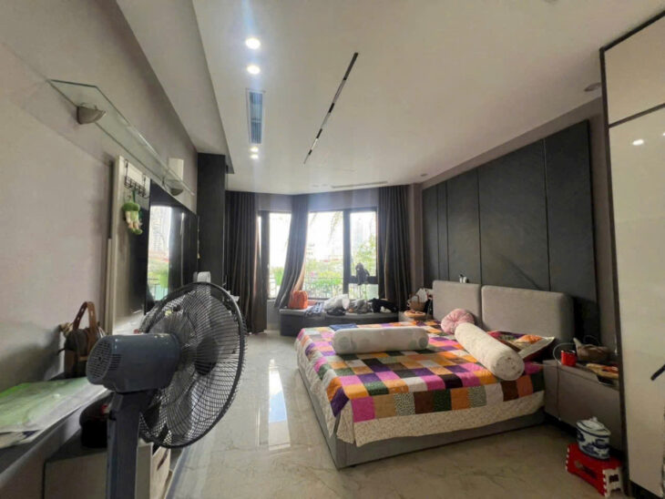 ????Nguyễn xiển Quận Thanh Xuân 7/T. MT 4.6. 20 Tỷ .Gần CHUNG CƯ.KInh Doanh. Văn Phòng????