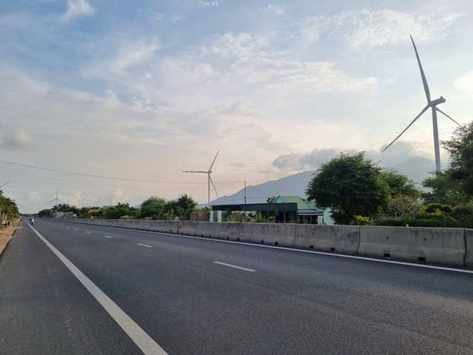 🔥 BÁN 2 LÔ ĐẤT MẶT TIỀN QUỐC LỘ 1A – NINH THUẬN 🔥