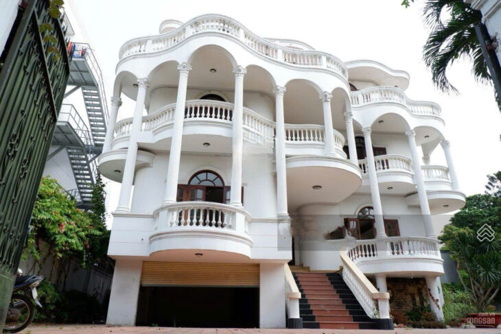 Chính chủ cho thuê Villa mặt tiền số 9 Đặng Hữu Phổ, phường Thảo Điền, Quận 2, thành phố Hồ Chí