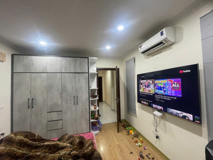 BÁN NHÀ BỒ ĐỀ 50M2* 5 TẦNG* 9.5 TỶ, HIẾM LÔ GÓC, CÁCH 1 NHÀ RA MẶT PHỐ.