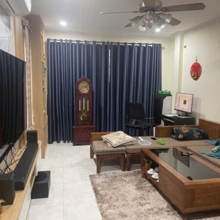 BÁN NHÀ BỒ ĐỀ 50M2* 5 TẦNG* 9.5 TỶ, HIẾM LÔ GÓC, CÁCH 1 NHÀ RA MẶT PHỐ.