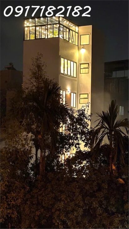 SIÊU HIẾM VỊ TRÍ VÀNG NGỌC THỤY LONG BIÊN. -HAI BƯỚC RA Ô TÔ TRÁNH THOÁNG TRƯỚC SAU THANG MÁY