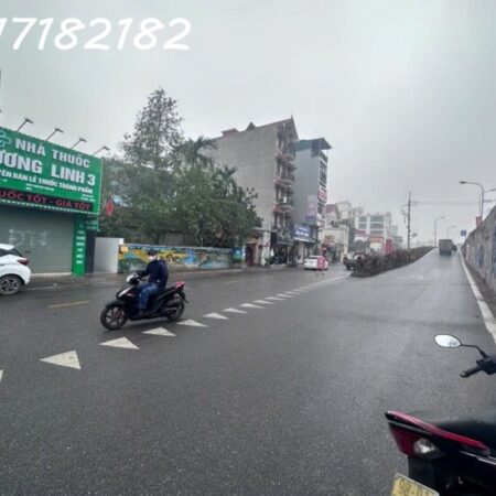 SIÊU HIẾM VỊ TRÍ VÀNG NGỌC THỤY LONG BIÊN. -HAI BƯỚC RA Ô TÔ TRÁNH THOÁNG TRƯỚC SAU THANG MÁY