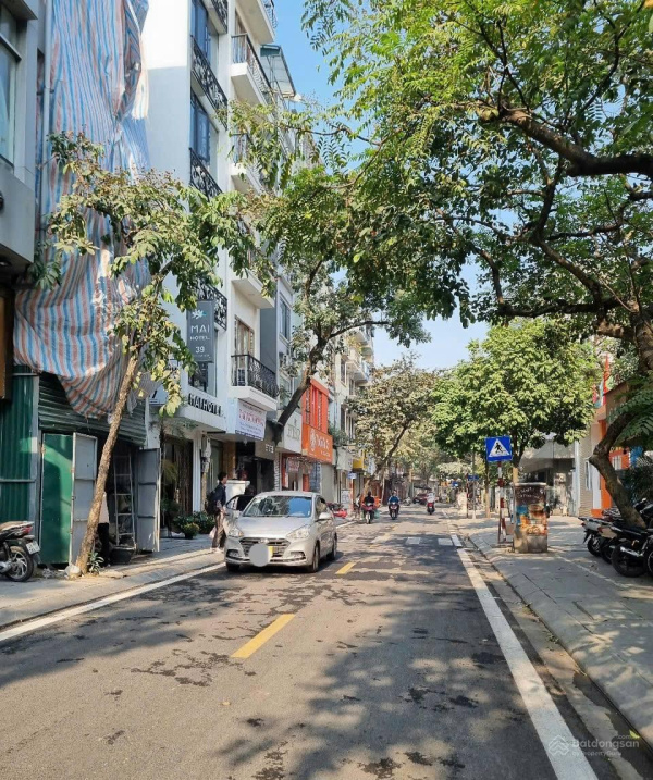 Siêu hot! Bán nhà mặt phố Đặng Văn Ngữ 40m2 giá chỉ 16.5 tỷ kinh doanh cực đỉnh