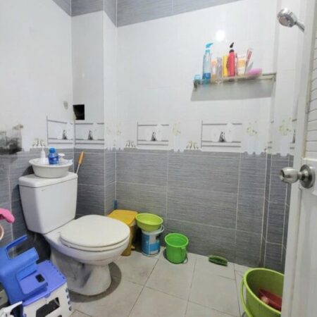 NHÀ CHDV 104M2 NGANG 5M 2TẦNG SHR HOÀN CÔNG ĐỦ GIÁ 9,95 TỶ