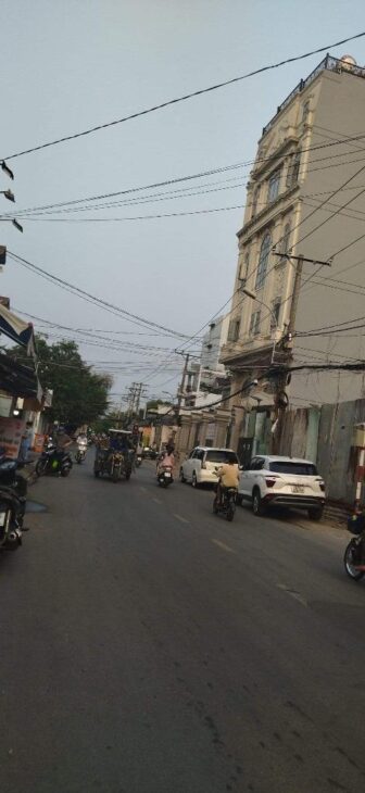 NHÀ trước mặt LÊ VĂN THỊNH,BTT Q2, 110M2-GIÁ CHỈ NHỈNH 11 TỶ