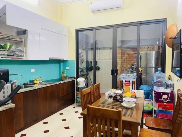 BÁN NHÀ ĐẸP CẦU GIẤY, HÀ NỘI 80M, 4T, MT 4.5M, OTO ĐỖ CỬA, 2 THOÁNG, Ở NGAY, 25 TỶ. 0937651883.