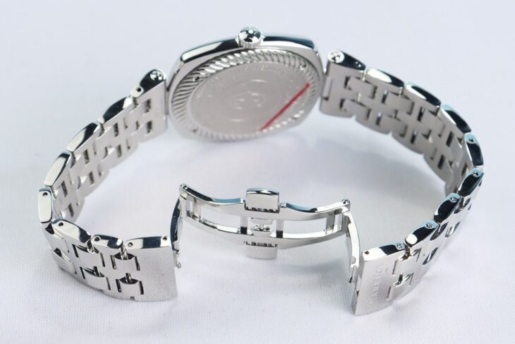 ĐH Nam – Charriol Mặt vuông, thép nguyên chiếc – Niềng đính 12 viên Kim Cương – Size 40mm.