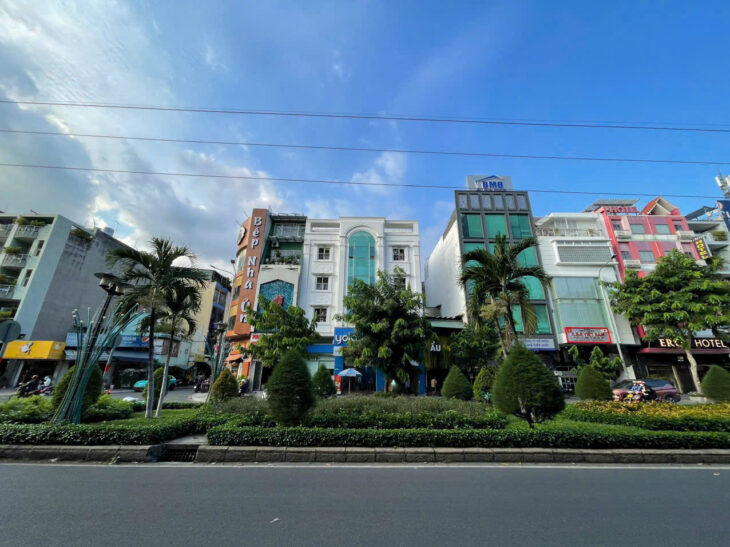 CHO THUÊ NHÀ NGUYÊN CĂN 152 154 156 PHAN XÍCH LONG, PHƯỜNG 2, QUẬN PHÚ NHUẬN