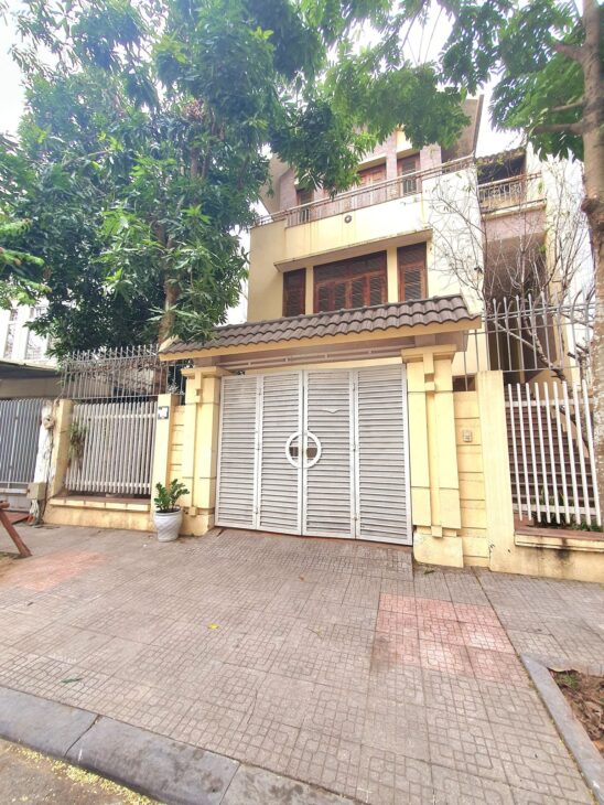 BIỆT THỰ KĐT VĂN PHÚ???? HÀ ĐÔNG???? 200M2 x 3.5T???? MT 11M???? 31.8 TỶ???? VỈA HÈ???? TRƯỚC NHÀ ÔTÔ TRÁNH