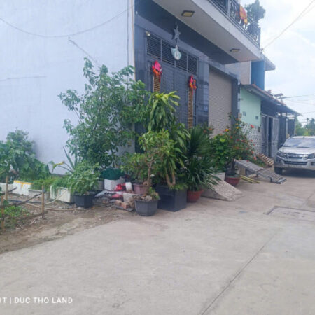 Bán đất Quận 12 nhỉnh 33tr/m2 HIẾM 271m2 full thổ, ngang 8m nở, 2 mặt hẻm ôtô trước sau 8m Bán đất Quận 12 nhỉnh 33tr/m2 HIẾM 271m2 full thổ, ngang 8m nở, 2 mặt hẻm ôtô trước sau 8m