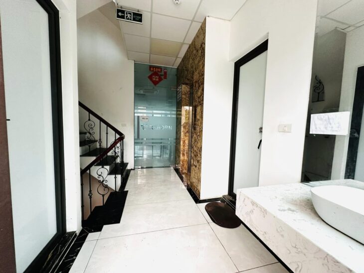 🔅 TÒA VĂN PHÒNG VIP TRUNG KÍNH, TRUNG HÒA 98M2 7T THANG MÁY MT 6M, CHỈ 48.5 TỶ 🔅