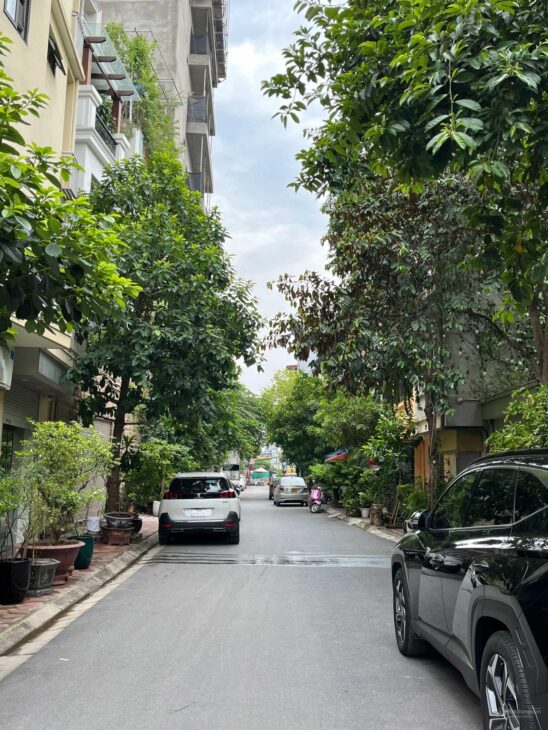 Bán gấp mảnh đất 10x10m, diện tích 103m2 thổ cư vuông như bánh chưng, ngõ ô tô tránh trung tâm quận
