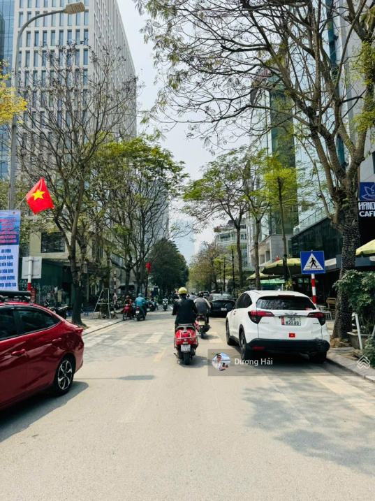 Bán nhà Ngõ 106 Hoàng Quốc Việt – Cầu Giấy 80m MT 6m – Kinh Doanh Xây Tòa VP Vỉa Hè Vài Ô tô Tránh