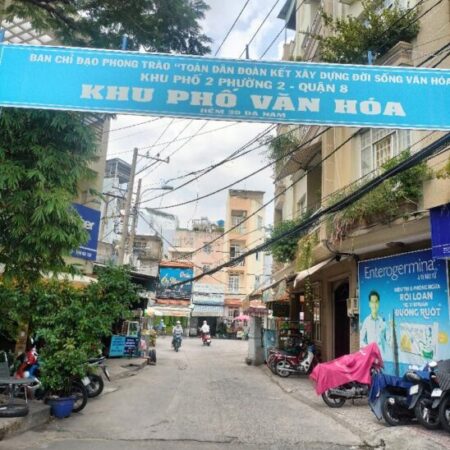 SIÊU PHẨM DƯƠNG BÁ TRẠC , HẺM 2 XE TẢI TRÁNH NHAU , Ô TÔ ĐẬU TRƯỚC CỬA HOẶC NGỦ TRONG NHÀ . SIÊU PHẨM DƯƠNG BÁ TRẠC , HẺM 2 XE TẢI TRÁNH NHAU , Ô TÔ ĐẬU TRƯỚC CỬA HOẶC NGỦ TRONG NHÀ .